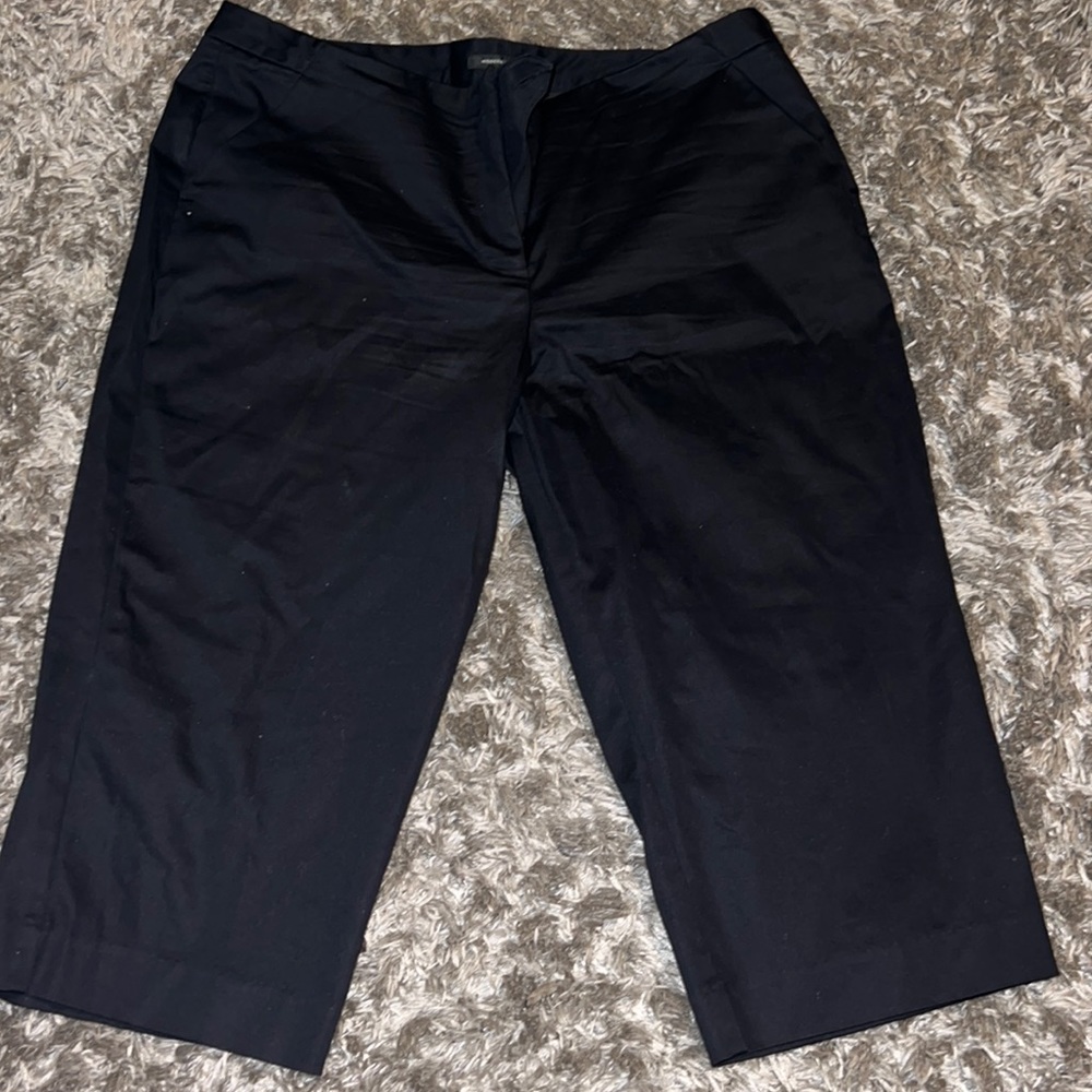 Casual black capris